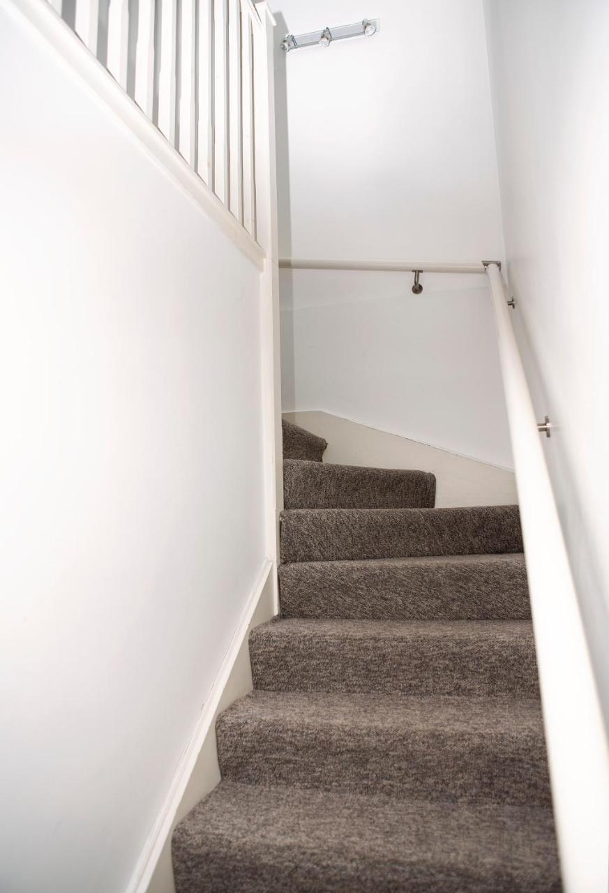 Apt 3, Trafalgar Sq Duplex, 3Rd & 4Th Floor By Indigo Flats ลอนดอน ภายนอก รูปภาพ