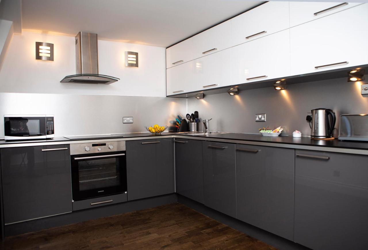 Apt 3, Trafalgar Sq Duplex, 3Rd & 4Th Floor By Indigo Flats ลอนดอน ภายนอก รูปภาพ