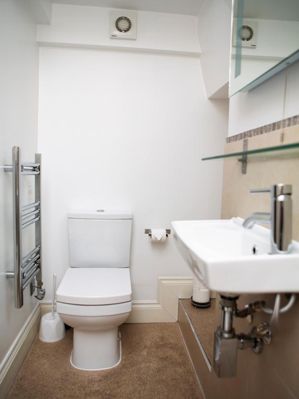 Apt 3, Trafalgar Sq Duplex, 3Rd & 4Th Floor By Indigo Flats ลอนดอน ภายนอก รูปภาพ